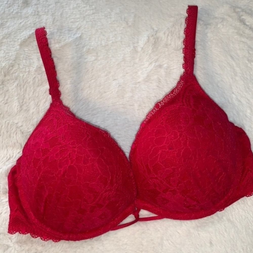 Victoria's Secret Bombshell Lace Push Up Add 2 Cups Miraculous Plunge Bra Red